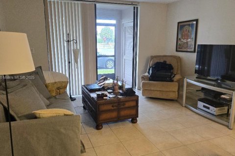 Copropriété à vendre à Miami, Floride: 1 chambre, 65.5 m2 № 1737565 - photo 3