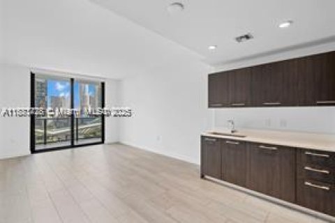 Copropriété à louer à Miami, Floride: 1 chambre, 70.23 m2 № 1924702 - photo 4