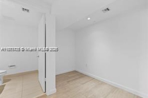 Copropriété à louer à Miami, Floride: 1 chambre, 70.23 m2 № 1924702 - photo 18