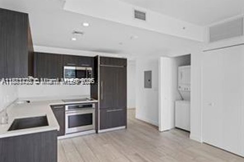 Copropriété à louer à Miami, Floride: 1 chambre, 70.23 m2 № 1924702 - photo 9