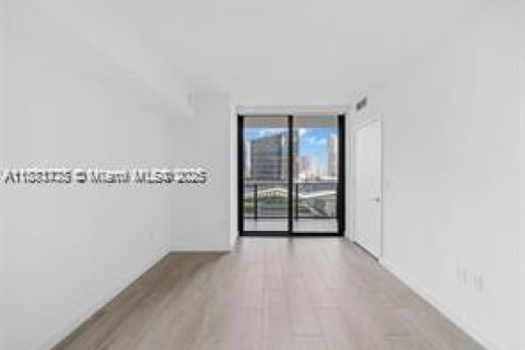 Copropriété à louer à Miami, Floride: 1 chambre, 70.23 m2 № 1924702 - photo 11