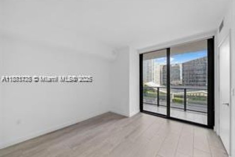Copropriété à louer à Miami, Floride: 1 chambre, 70.23 m2 № 1924702 - photo 12