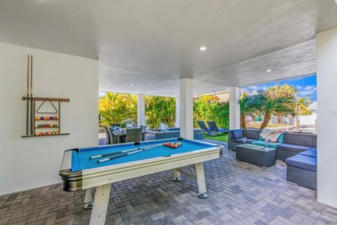 House in Bradenton Beach, Florida 7 bedrooms, 245.82 sq.m. № 2206199 - photo 5