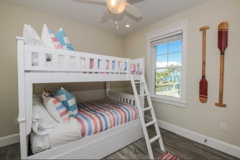 House in Bradenton Beach, Florida 7 bedrooms, 245.82 sq.m. № 2206199 - photo 21