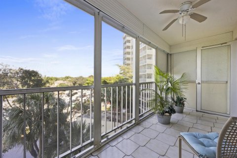 Condominio en venta en Coral Springs, Florida, 2 dormitorios, 116.13 m2 № 2172808 - foto 16