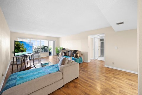 Condominio en venta en Coral Springs, Florida, 2 dormitorios, 116.13 m2 № 2172808 - foto 3