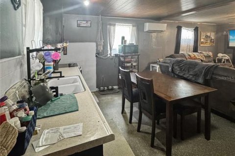 House in Umatilla, Florida 2 bedrooms, 66.89 sq.m. № 1805591 - photo 6