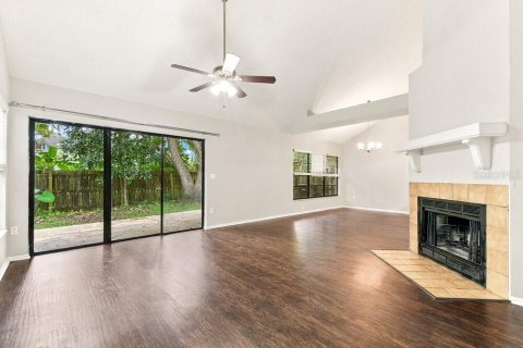 House in Lake Mary, Florida 3 bedrooms, 154.22 sq.m. № 2389134 - photo 4