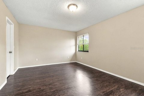 House in Lake Mary, Florida 3 bedrooms, 154.22 sq.m. № 2389134 - photo 9