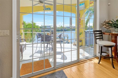 Casa en venta en Apollo Beach, Florida, 4 dormitorios, 230.12 m2 № 1567276 - foto 28