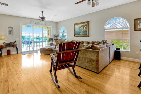 Casa en venta en Apollo Beach, Florida, 4 dormitorios, 230.12 m2 № 1567276 - foto 26