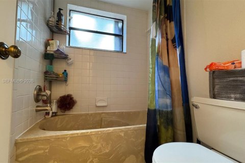 Купить таунхаус в Майами, Флорида 3 спальни, 119.84м2, № 2009253 - фото 22