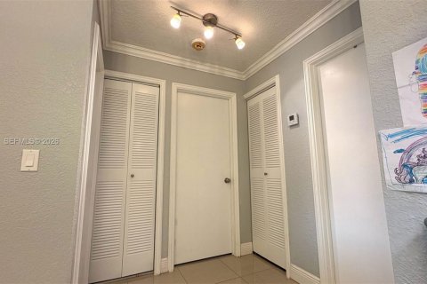 Купить таунхаус в Майами, Флорида 3 спальни, 119.84м2, № 2009253 - фото 16