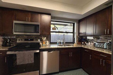 Купить таунхаус в Майами, Флорида 3 спальни, 119.84м2, № 2009253 - фото 8