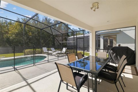 House in Kissimmee, Florida 6 bedrooms, 320.61 sq.m. № 2142049 - photo 12