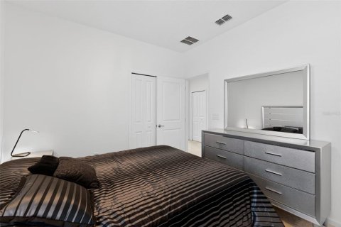 House in Kissimmee, Florida 6 bedrooms, 320.61 sq.m. № 2142049 - photo 28