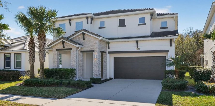 House in Kissimmee, Florida 6 bedrooms, 320.61 sq.m. № 2142049