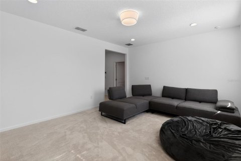 House in Kissimmee, Florida 6 bedrooms, 320.61 sq.m. № 2142049 - photo 25