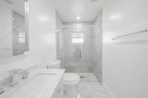 House in Boynton Beach, Florida 3 bedrooms, 150.87 sq.m. № 1947323 - photo 18
