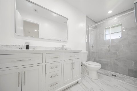 House in Boynton Beach, Florida 3 bedrooms, 150.87 sq.m. № 1947323 - photo 16