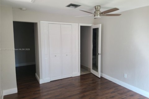 Villa ou maison à louer à Fort Lauderdale, Floride: 3 chambres, 120.77 m2 № 1920602 - photo 30
