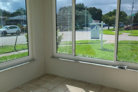 Villa ou maison à louer à Fort Lauderdale, Floride: 3 chambres, 120.77 m2 № 1920602 - photo 28