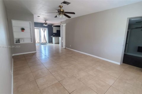 Villa ou maison à louer à Fort Lauderdale, Floride: 3 chambres, 120.77 m2 № 1920602 - photo 14