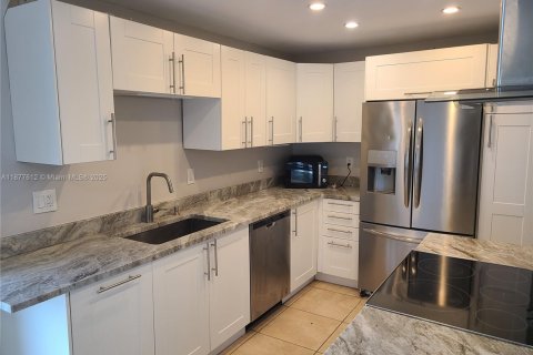 Villa ou maison à louer à Fort Lauderdale, Floride: 3 chambres, 120.77 m2 № 1920602 - photo 27