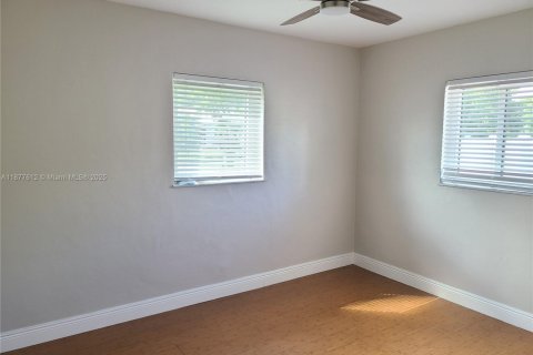 Villa ou maison à louer à Fort Lauderdale, Floride: 3 chambres, 120.77 m2 № 1920602 - photo 24