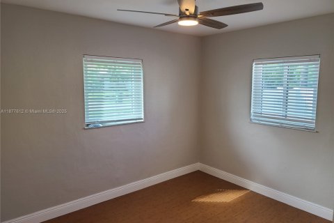 Villa ou maison à louer à Fort Lauderdale, Floride: 3 chambres, 120.77 m2 № 1920602 - photo 23