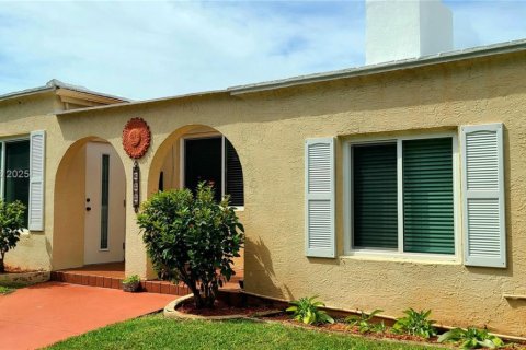 Villa ou maison à louer à Fort Lauderdale, Floride: 3 chambres, 120.77 m2 № 1920602 - photo 17