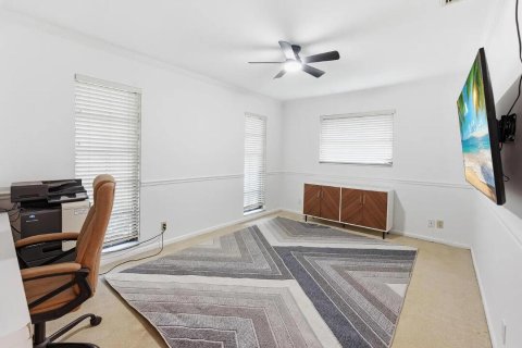House in Coral Springs, Florida 4 bedrooms, 217.11 sq.m. № 2265416 - photo 25