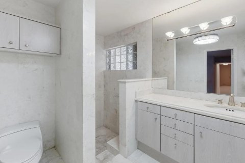 House in Coral Springs, Florida 4 bedrooms, 217.11 sq.m. № 2265416 - photo 20