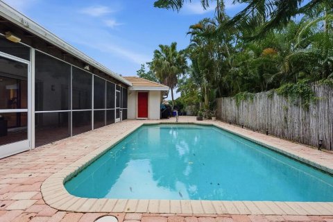 House in Coral Springs, Florida 4 bedrooms, 217.11 sq.m. № 2265416 - photo 28