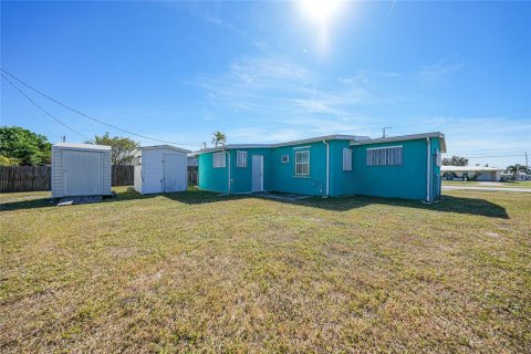 Villa ou maison à vendre à Port Charlotte, Floride: 2 chambres, 110.18 m2 № 2143758 - photo 23