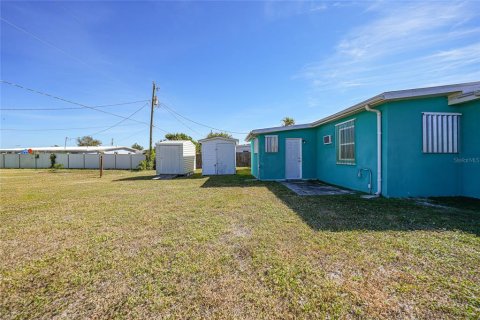 Villa ou maison à vendre à Port Charlotte, Floride: 2 chambres, 110.18 m2 № 2143758 - photo 24