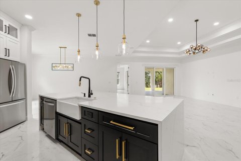 House in Montverde, Florida 4 bedrooms, 313.64 sq.m. № 1719680 - photo 6
