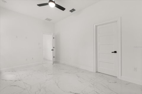 House in Montverde, Florida 4 bedrooms, 313.64 sq.m. № 1719680 - photo 20