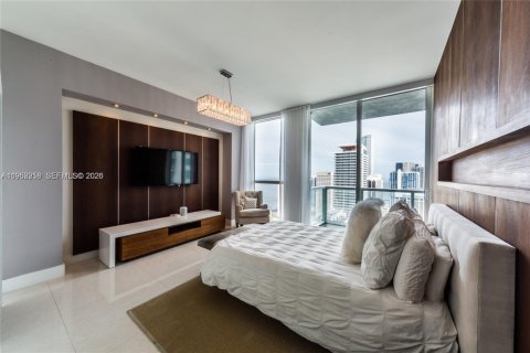 Condominio en venta en Miami, Florida, 2 dormitorios, 120.12 m2 № 2006640 - foto 2