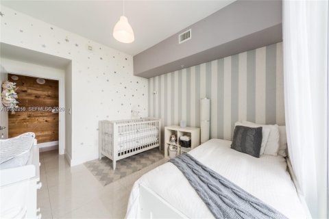 Condominio en venta en Miami, Florida, 2 dormitorios, 120.12 m2 № 2006640 - foto 15