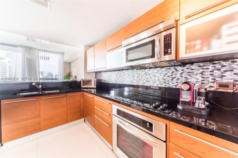 Condominio en venta en Miami, Florida, 2 dormitorios, 120.12 m2 № 2006640 - foto 10