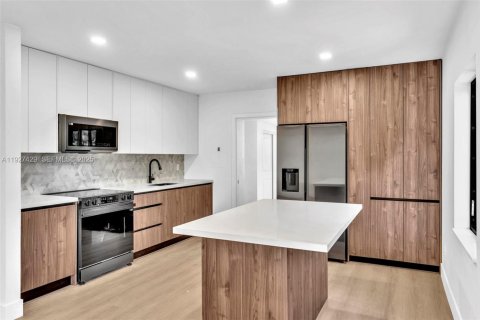 Casa en alquiler en Fort Lauderdale, Florida, 4 dormitorios, 172.43 m2 № 1986069 - foto 4