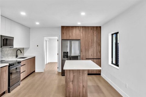 Casa en alquiler en Fort Lauderdale, Florida, 4 dormitorios, 172.43 m2 № 1986069 - foto 6