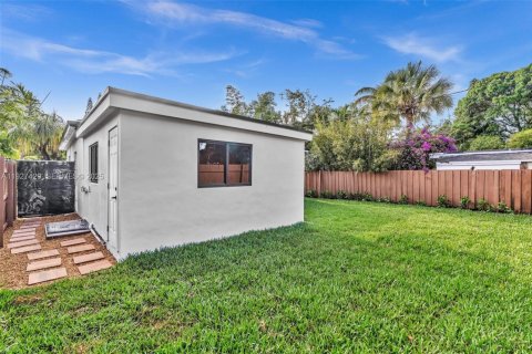Casa en alquiler en Fort Lauderdale, Florida, 4 dormitorios, 172.43 m2 № 1986069 - foto 19
