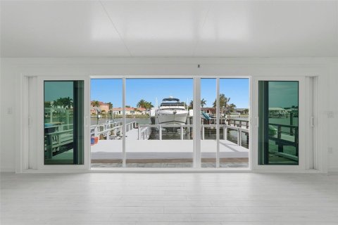 Casa en venta en Saint Petersburg, Florida, 2 dormitorios, 153.29 m2 № 2155771 - foto 26