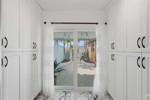 Casa en venta en Saint Petersburg, Florida, 2 dormitorios, 153.29 m2 № 2155771 - foto 17