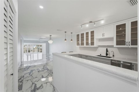 Casa en venta en Saint Petersburg, Florida, 2 dormitorios, 153.29 m2 № 2155771 - foto 9