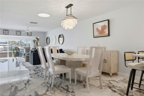 Casa en venta en Saint Petersburg, Florida, 2 dormitorios, 153.29 m2 № 2155771 - foto 19