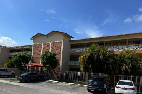 Condo in North Miami, Florida, 1 bedroom  № 2031784