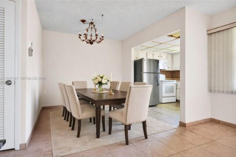 Condominio en venta en Hollywood, Florida, 2 dormitorios, 81.75 m2 № 2153529 - foto 5